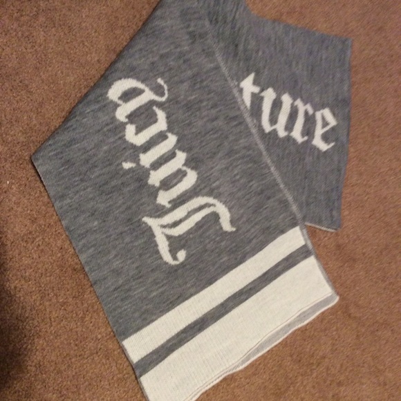 New Juicy Couture Gray White Logo Scarf - Picture 6 of 6